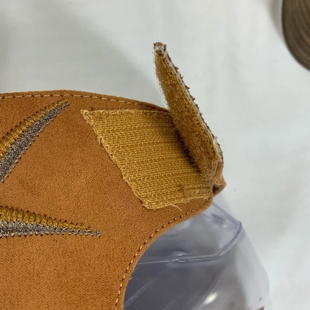 NWOT Sugar “RAINE” Brown Peep Toe Heeled Booties